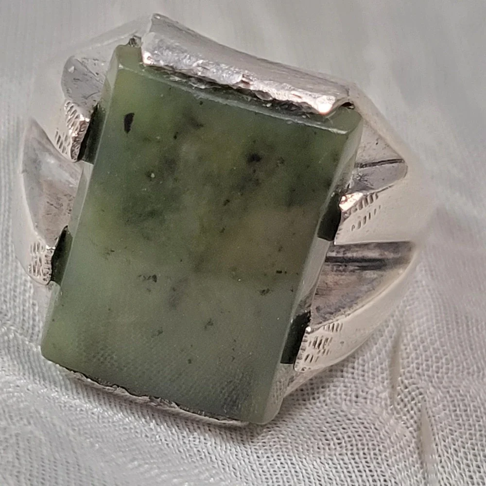 Vintage Wheeler Sterling Silver Nephrite Jade Signet Ring Size 8.5